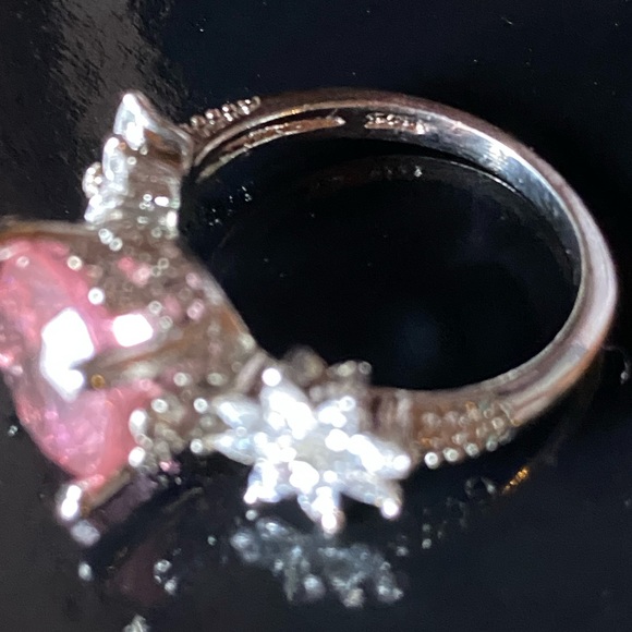 silver ring pink stone & cz flowers - Picture 9 of 10